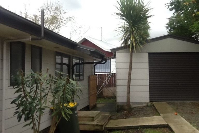 Photo of property in 2/57 Redcrest Avenue, Red Hill, Papakura, 2110