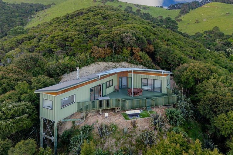 Photo of property in 54 Rotomanu Rise, Western Lake, Featherston, 5773