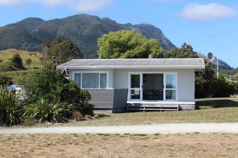 Photo of property in 763 Abel Tasman Drive, Pohara, Takaka, 7183