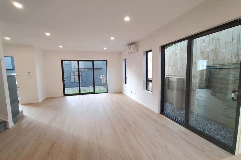 Photo of property in 36d Marendellas Drive, Bucklands Beach, Auckland, 2014