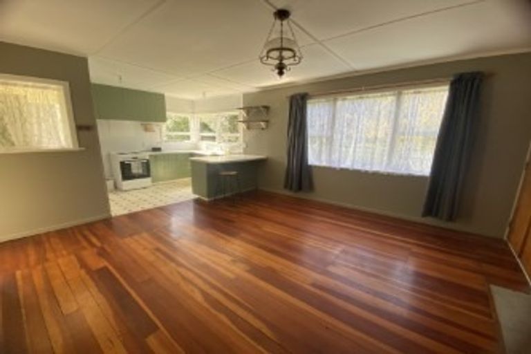 Photo of property in 32 Kitchener Road, Waiuku, 2123