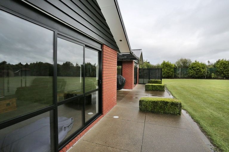 Photo of property in 111 Taiepa Road, Otatara, Invercargill, 9879