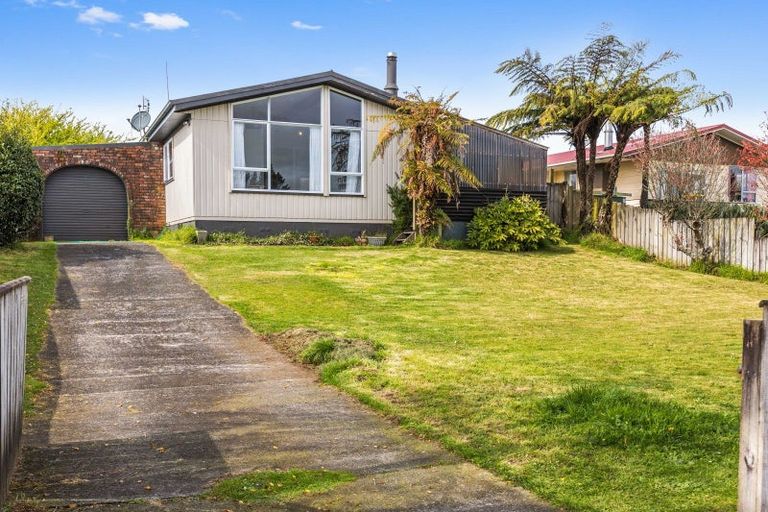 Photo of property in 25 Konini Street, Inglewood, 4330