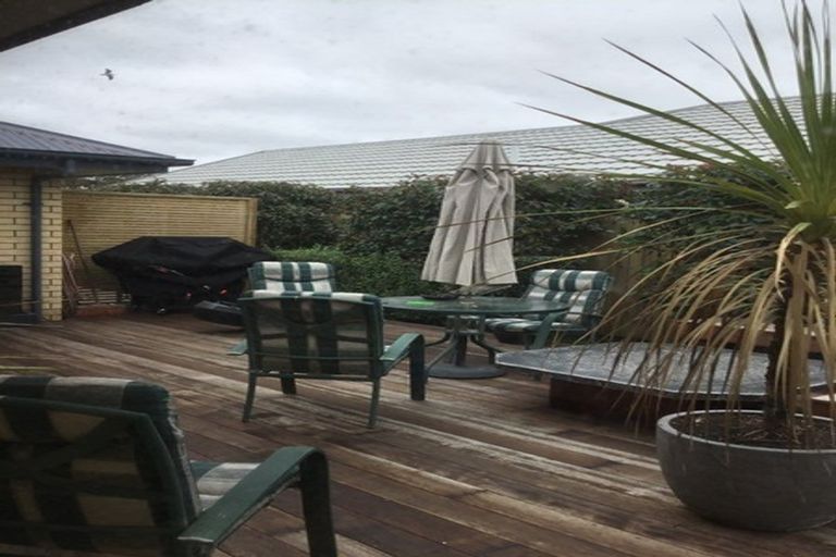 Photo of property in 43a Shortland Street, Wainoni, Christchurch, 8061