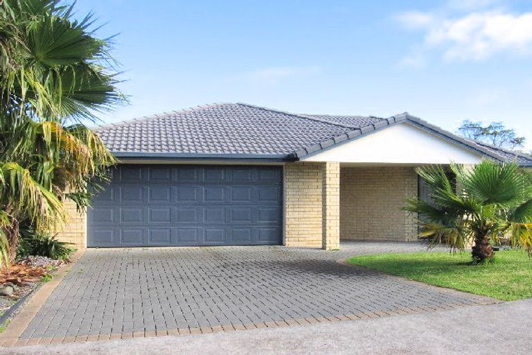Photo of property in 7 Bluestone Rise, Rosedale, Auckland, 0632
