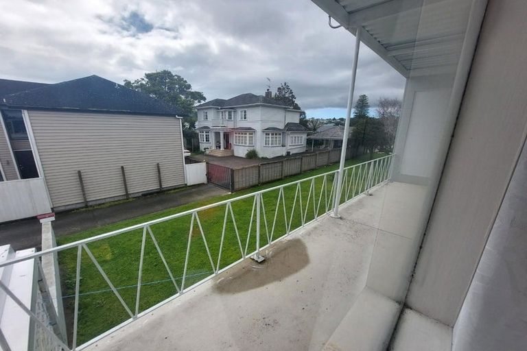 Photo of property in Balmoral Court, 1/130a Balmoral Road, Mount Eden, Auckland, 1024