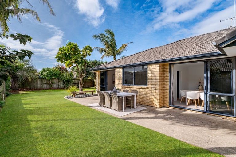 Photo of property in 9 Carrington Drive, Papamoa Beach, Papamoa, 3118