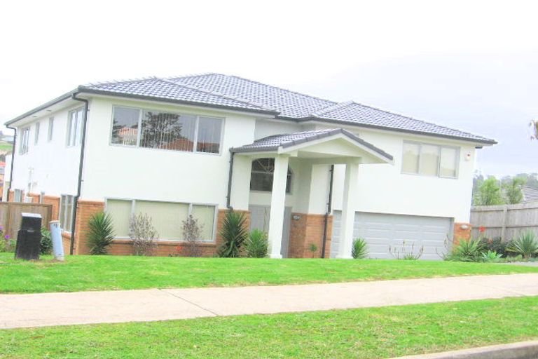 Photo of property in 130 Te Wharau Drive, Greenhithe, Auckland, 0632
