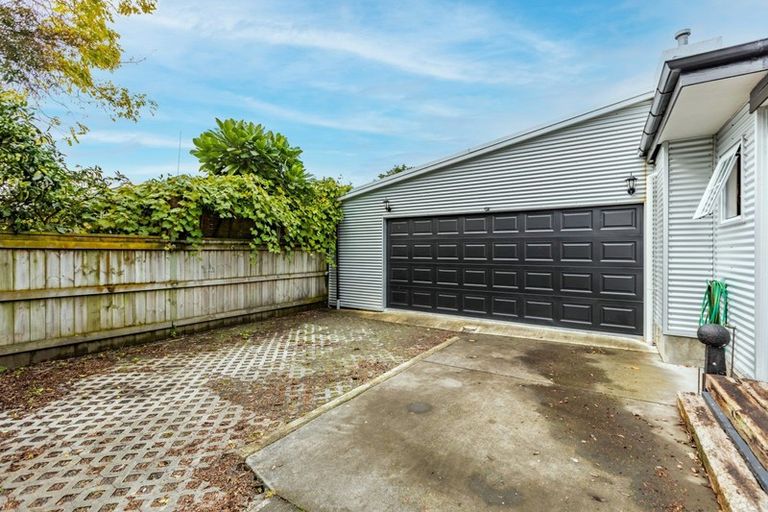 Photo of property in 1 Bowling Road, Greenmeadows, Napier, 4112