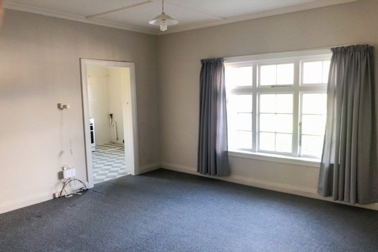 Photo of property in 83 Cambridge Terrace, Waterloo, Lower Hutt, 5011