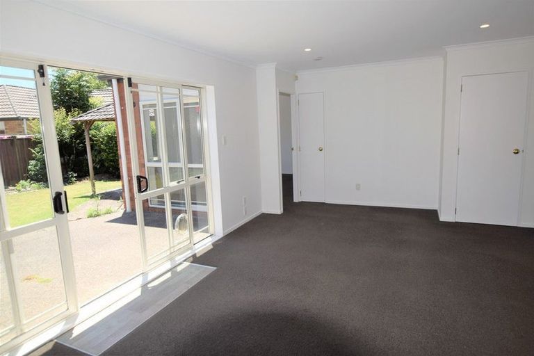 Photo of property in 3 Hibernian Drive, Ranui, Auckland, 0612