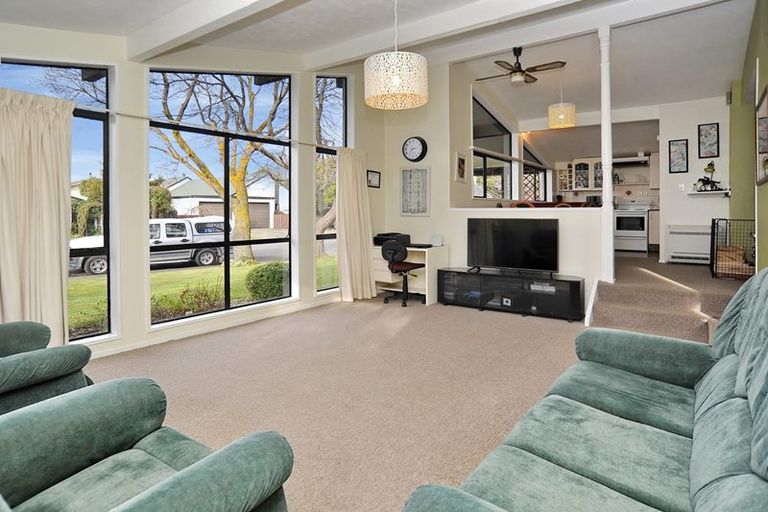 Photo of property in 2 Holcroft Court, Rangiora, 7400