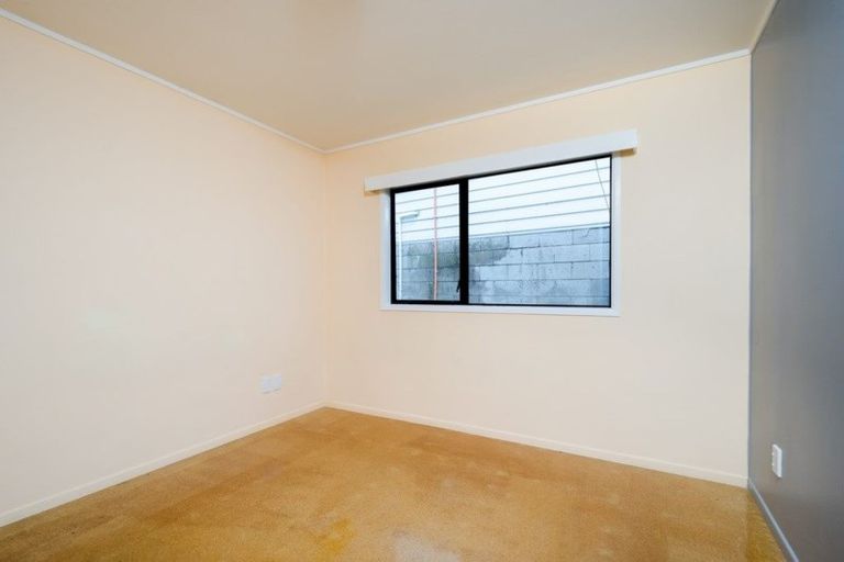 Photo of property in 19a Pisces Road, Glen Eden, Auckland, 0602