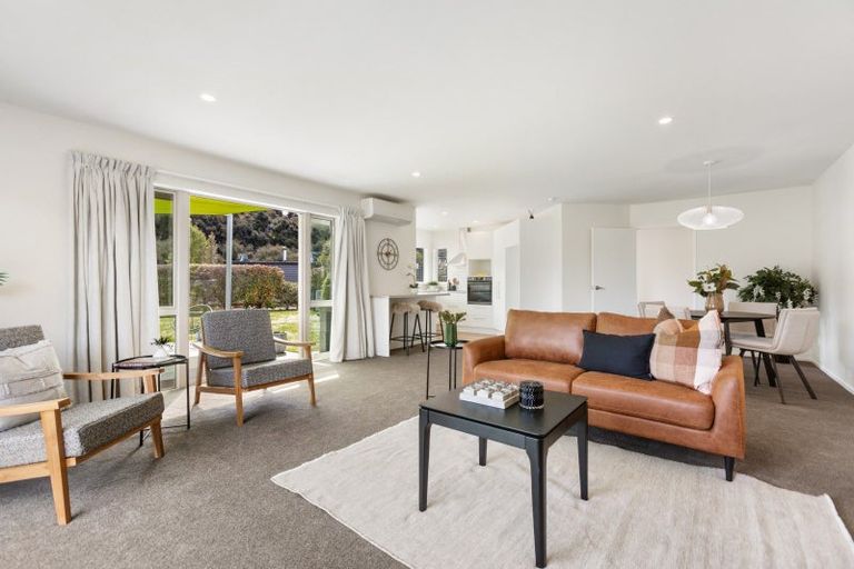 Photo of property in 17 Hunt Place, Albert Town, Wanaka, 9305