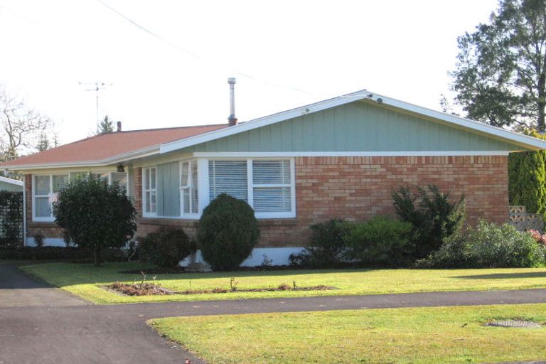 Photo of property in 43 Lewis Street, Glenview, Hamilton, 3206