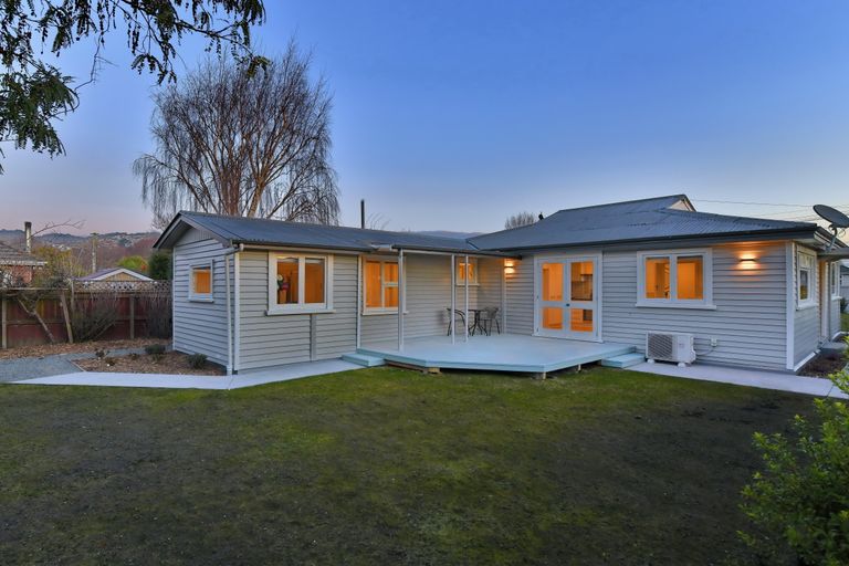 Photo of property in 70 Barrington Street, Somerfield, Christchurch, 8024