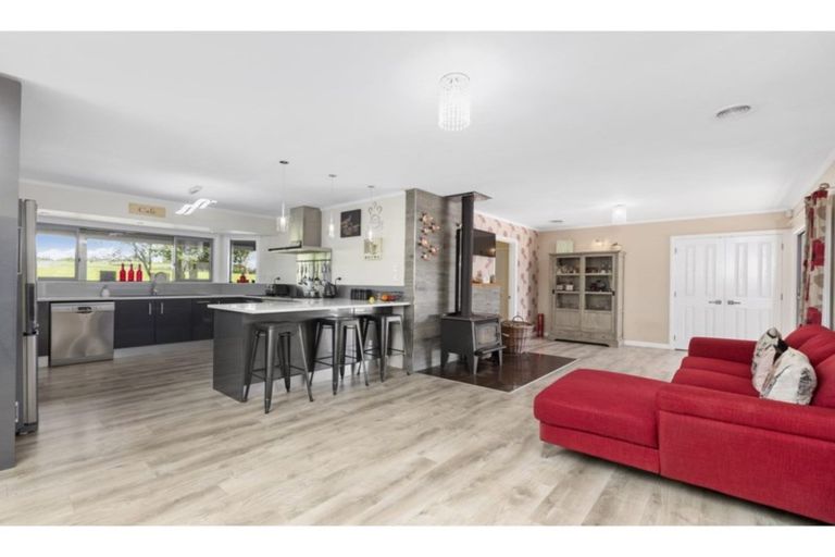 Photo of property in 515 Whitehills Road, Waitoki, Silverdale, 0994