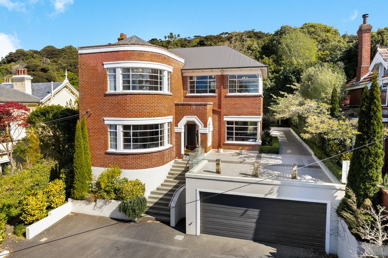 Photo of property in 24 Royal Terrace, Dunedin Central, Dunedin, 9016