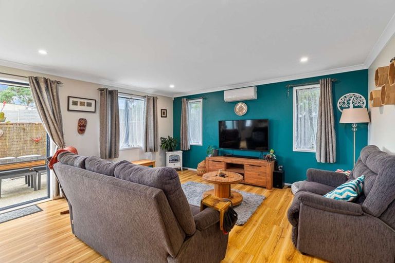 Photo of property in 22 Colombo Road, Waiuku, 2123