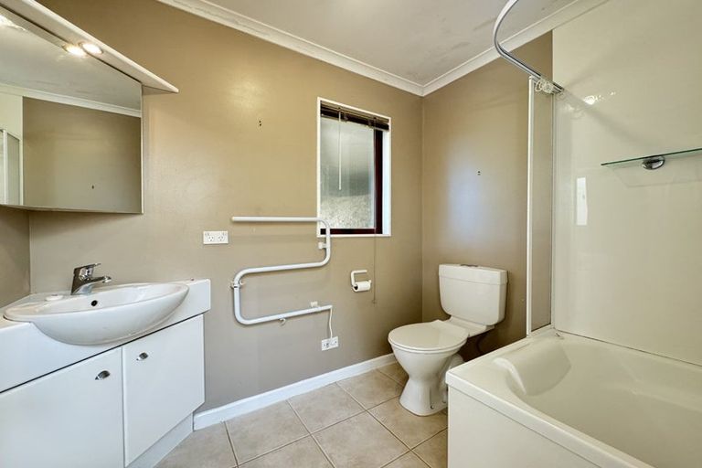 Photo of property in 7a Nebraska Way, Brooklyn, Wellington, 6021