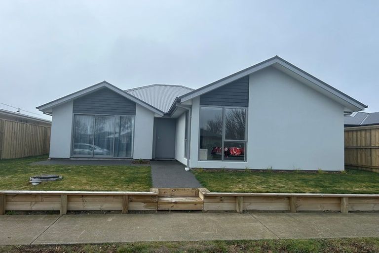 Photo of property in 12 Edlin Lane, Pegasus, 7612