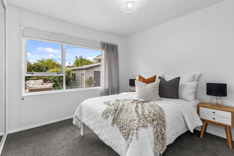 Photo of property in 41 Sandwich Road, Beckenham, Christchurch, 8023