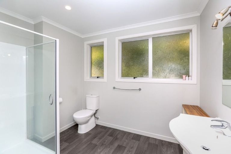 Photo of property in 1 Oawai Place, Marfell, New Plymouth, 4310
