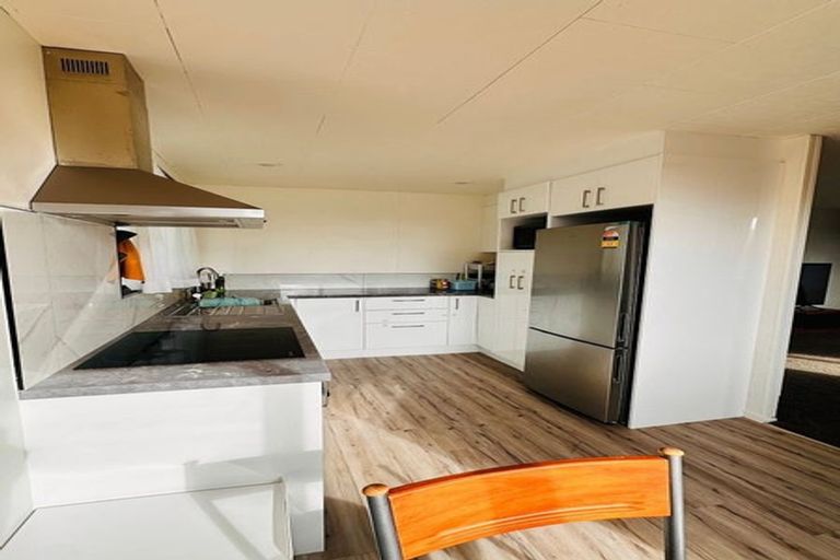 Photo of property in 1 Mcmanaway Grove, Stokes Valley, Lower Hutt, 5019