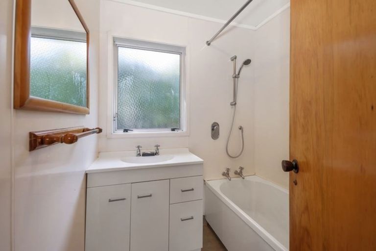 Photo of property in 2 Te Wharekaihua Grove, Turangi, 3334