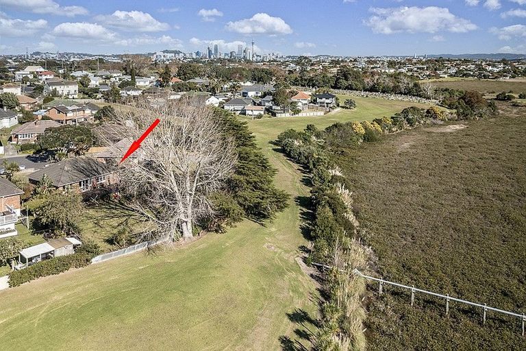 Photo of property in 24 Philomel Crescent, Bayswater, Auckland, 0622