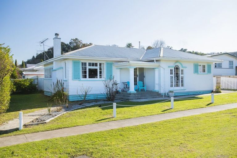 Photo of property in 102 Ballance Street, Whataupoko, Gisborne, 4010