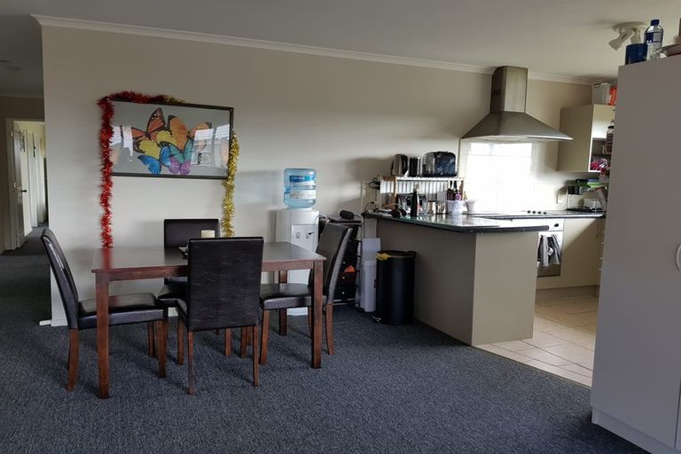 Photo of property in 223 Triangle Road, Massey, Auckland, 0614