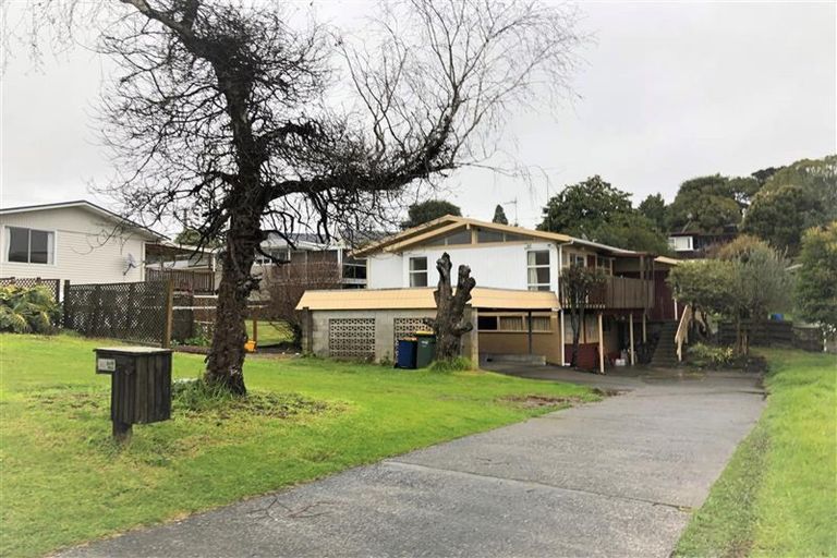 Photo of property in 3 Hamilton Place, Glenfield, Auckland, 0629