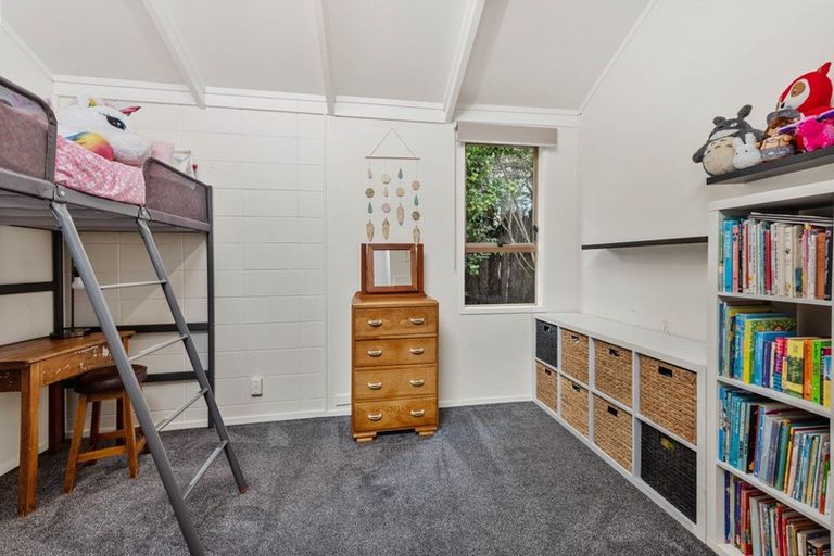 Photo of property in 6 Mark Place, Lynmore, Rotorua, 3010