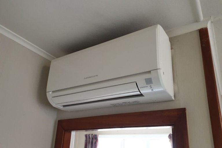 Photo of property in 4 Primrose Street, Northcote, Christchurch, 8052