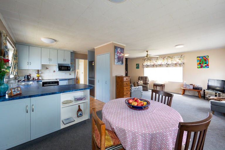 Photo of property in 50 Wynyard Crescent, Tamatea, Napier, 4112