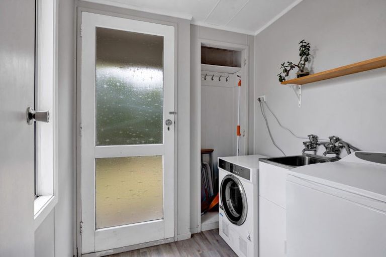 Photo of property in 1 Pohutukawa Drive, Opunake, 4616