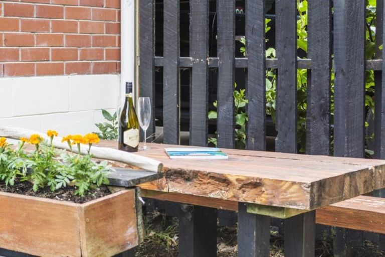 Photo of property in 2/28 Uxbridge Road, Mellons Bay, Auckland, 2014