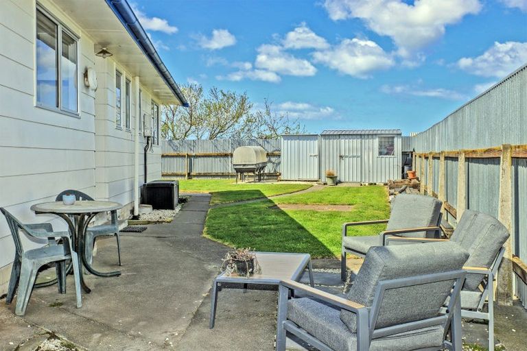 Photo of property in 15 Cooke Place, Taradale, Napier, 4112