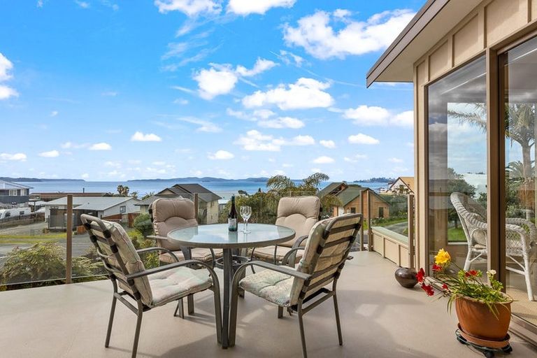 Photo of property in 17 Arohia Place, Snells Beach, 0920