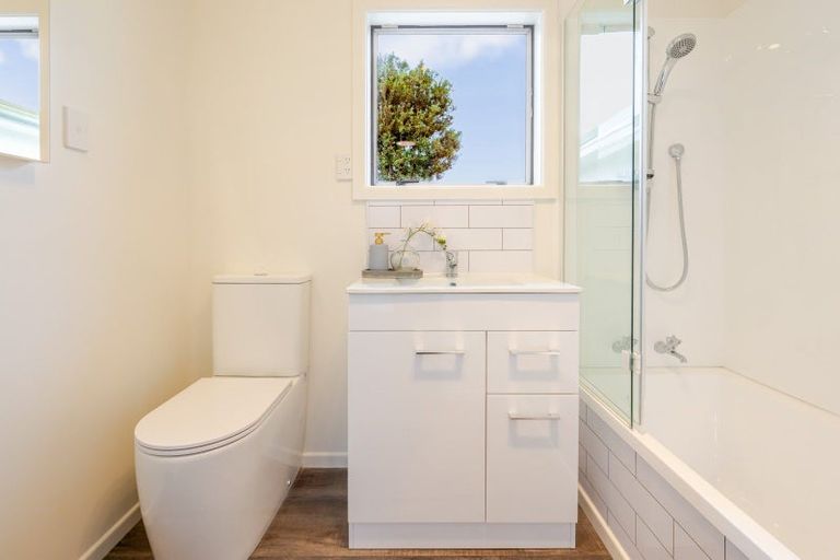 Photo of property in 2 Lomond Place, Tamatea, Napier, 4112