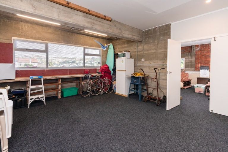 Photo of property in 72 Severn Street, Island Bay, Wellington, 6023