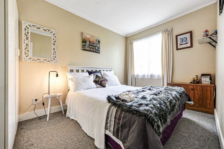 Photo of property in 92 Rimu Street, Maeroa, Hamilton, 3200