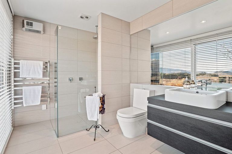 Photo of property in 14 Advance Terrace, Arrowtown, 9302