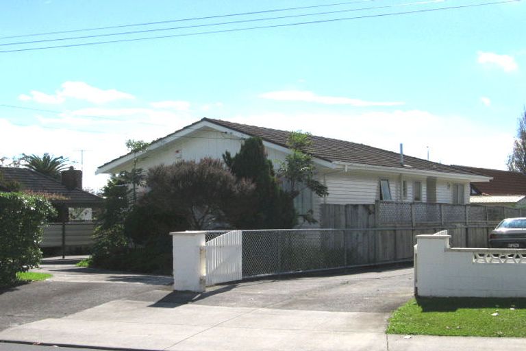 Photo of property in 1/2 Richard Avenue, Bucklands Beach, Auckland, 2014