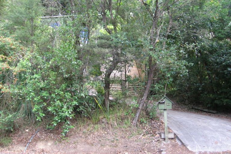 Photo of property in 32 Wood Bay Road, Titirangi, Auckland, 0604
