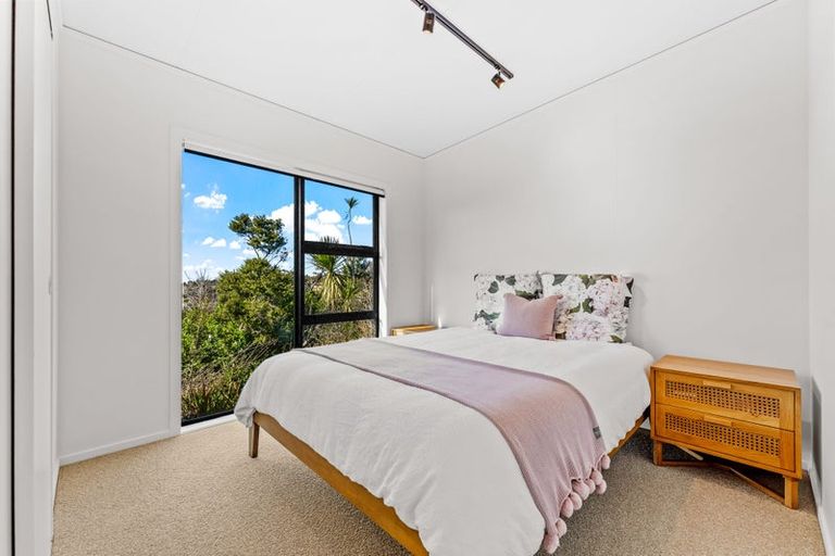 Photo of property in 1119a Whangaparaoa Road, Tindalls Beach, Whangaparaoa, 0930