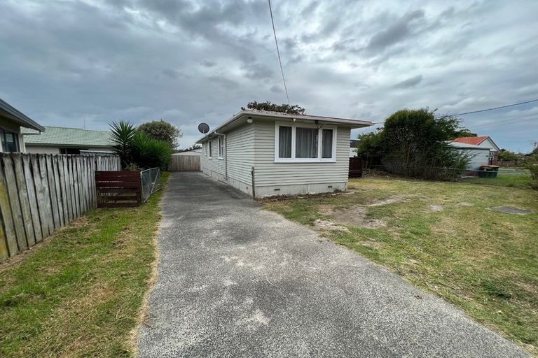 Photo of property in 37 Metcalfe Road, Ranui, Auckland, 0612