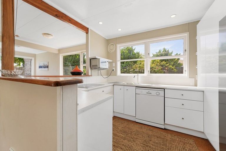 Photo of property in 103 Atkinson Avenue, Otaki Beach, Otaki, 5512