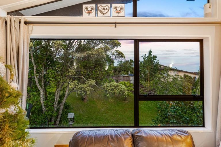 Photo of property in 2/6 Anich Road, Massey, Auckland, 0614